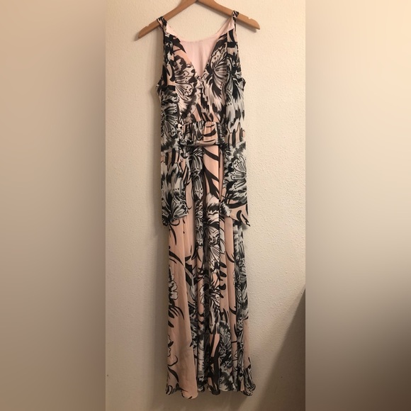 ✨ELIZA J FLORAL CHIFFON SLEEVELESS MAXI PROM DRESS SIZE 8 COLOR: BLUSH🌸 - Picture 3 of 11